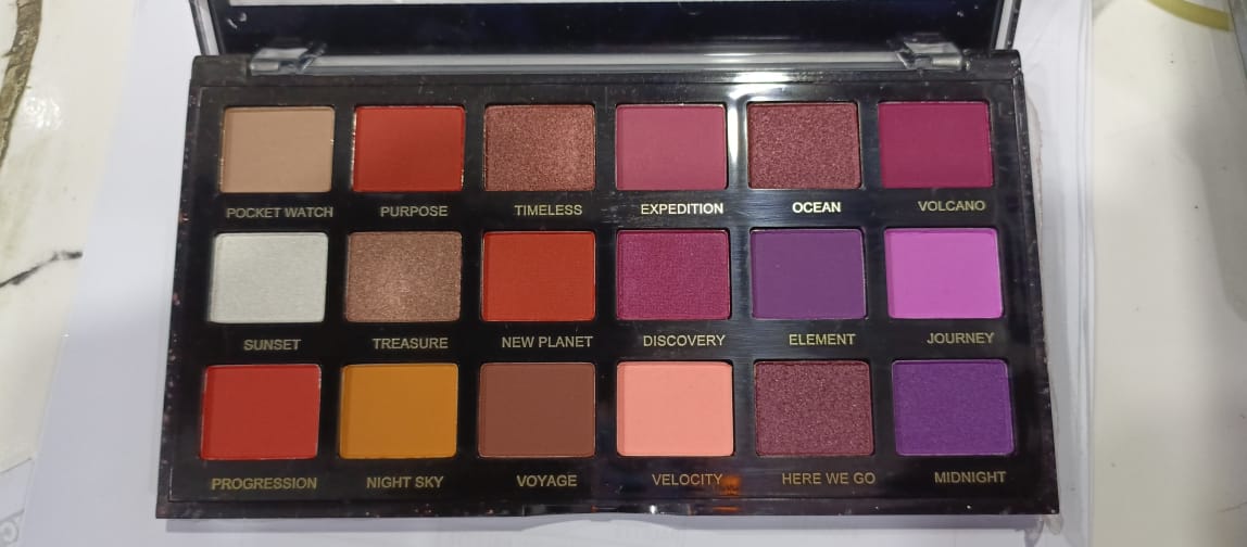 Revolution Pro Eyeshadow Palette 18 Shades