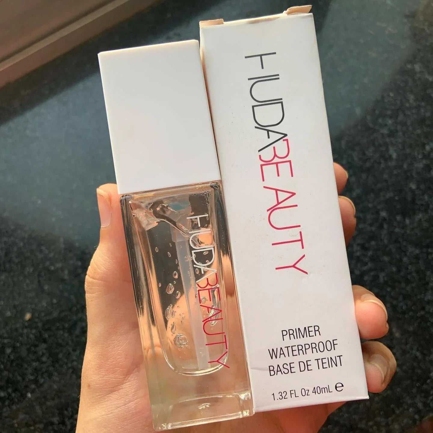 HUDA BEAUTY Water Jelly Hydrating Face Primer